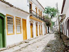 Paraty houses